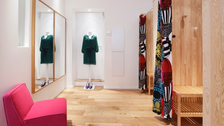 Scandinavian, Retail / store