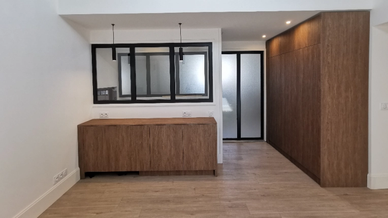 Contemporary, Commercial Buildings, Buildings Open to the Public