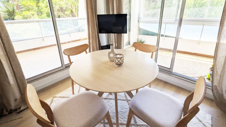 Scandinavian, Flats / Apartments