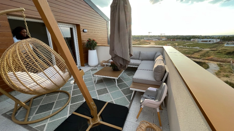 Contemporary, Flats / Apartments