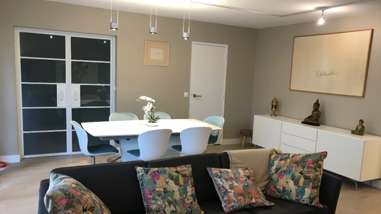 Contemporary, Living room