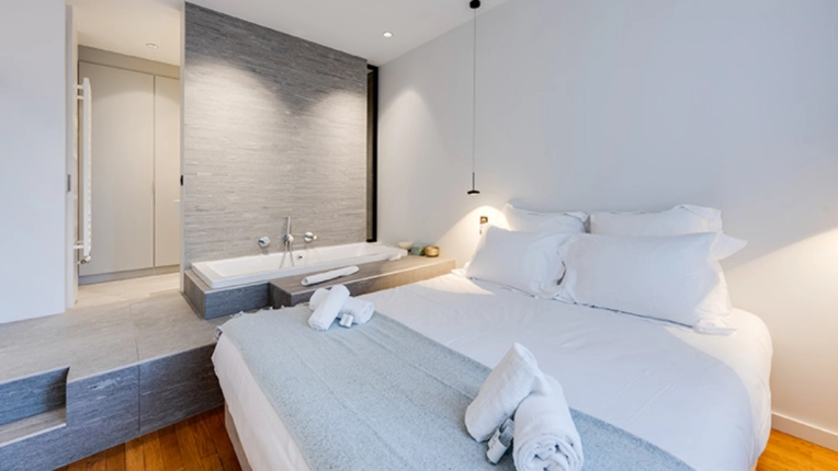 Contemporary, Flats / Apartments