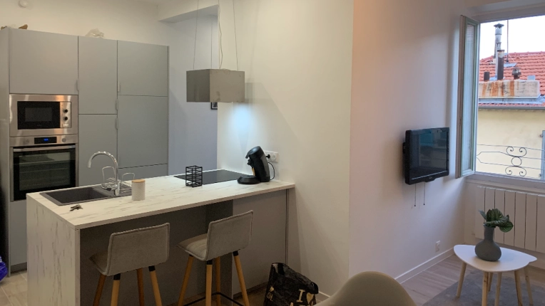 Flats / Apartments, Chic