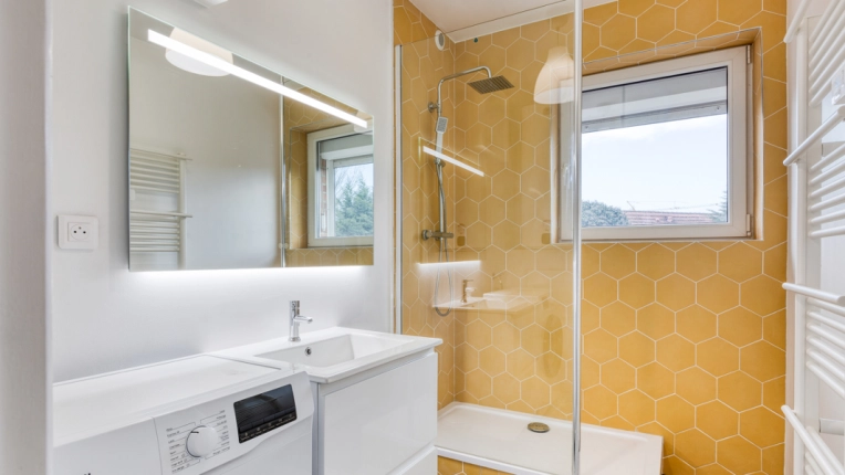 Minimalist, Contemporary, Vintage, Bathroom