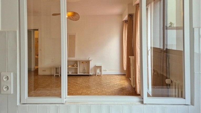 Japanese, Flats / Apartments