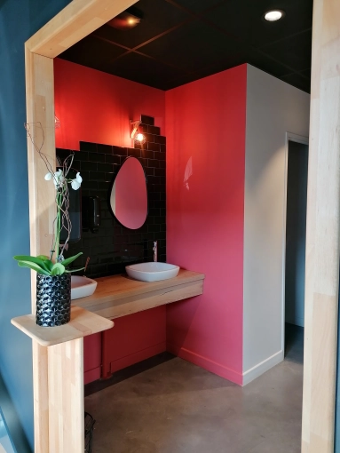 Industrial, Restaurant