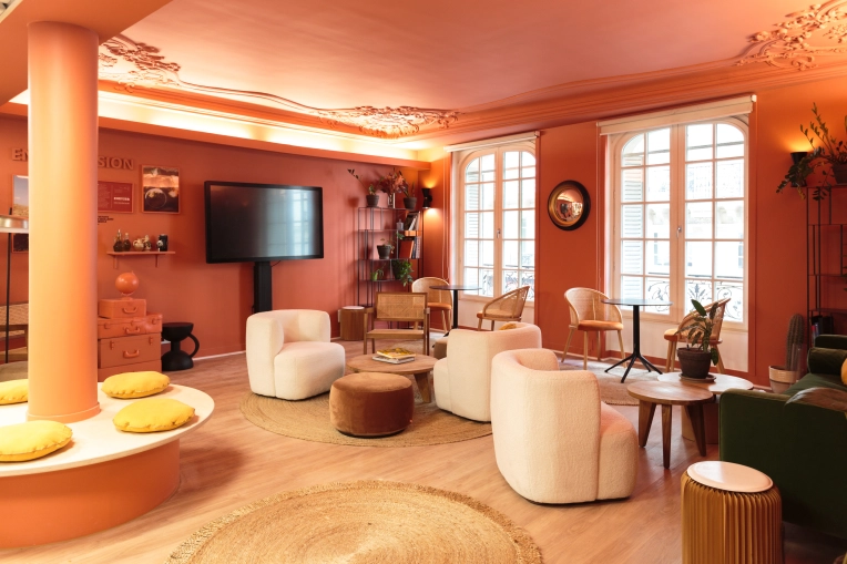 Contemporary, Office