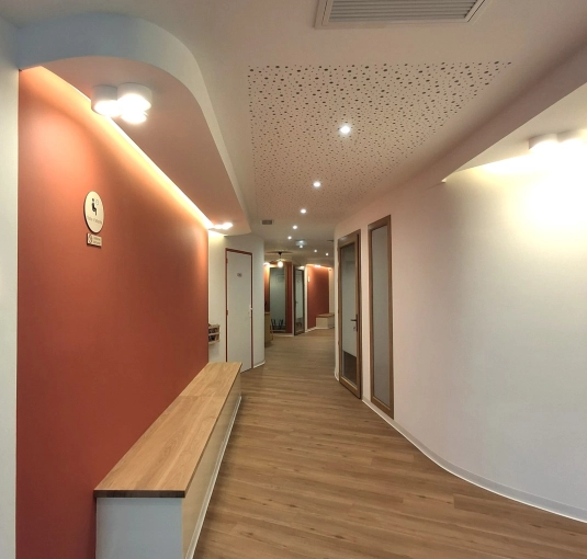 Buildings Open to the Public, Chic