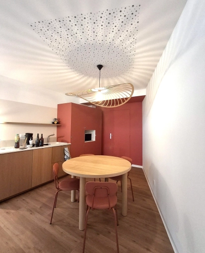 Buildings Open to the Public, Chic