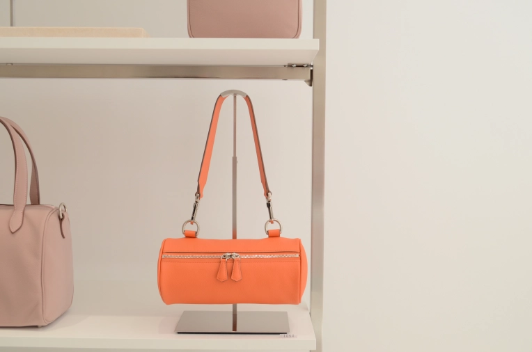 Minimalist, Contemporary, Retail / store, Chic, Consultation Visit, Full Project, Coach shopping, Shopping list