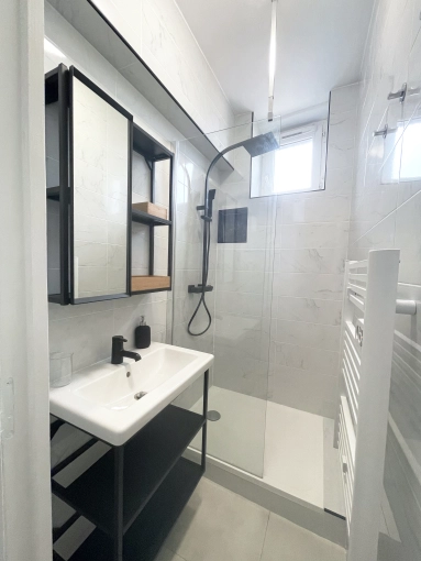 Industrial, Bathroom, Full Project