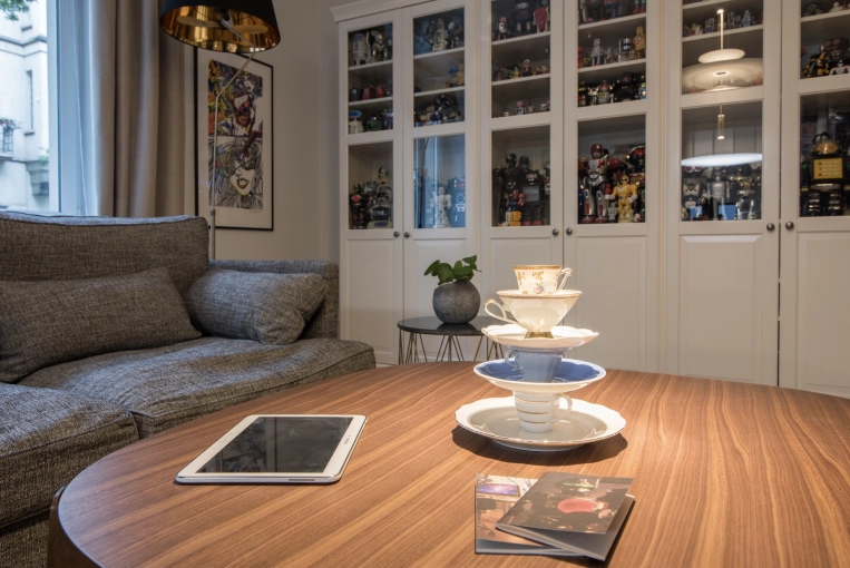 Contemporary, Office