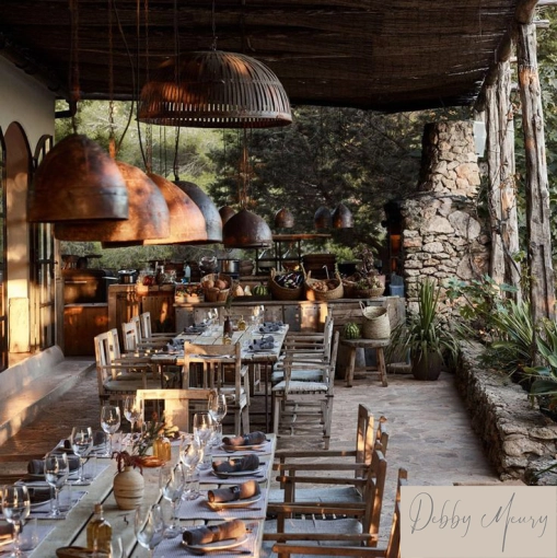 Rustic, Bohemian, Restaurant, Vintage, Chic, Nature, Consultation Visit, Full Project, Remote Coaching, Event Decor, Coach shopping, Energy renovation, Creation of exclusive furniture, Shopping list, 3D ambiance, Plan