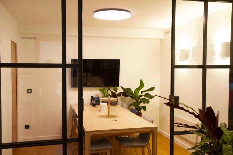 Minimaliste, Contemporain, Bâtiment accueillant du public, Chic, Nature, Visite conseil, Projet complet, Création de meubles, Plan