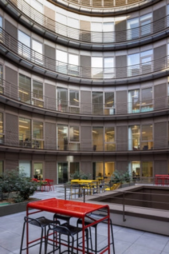 Hotel, Contemporary