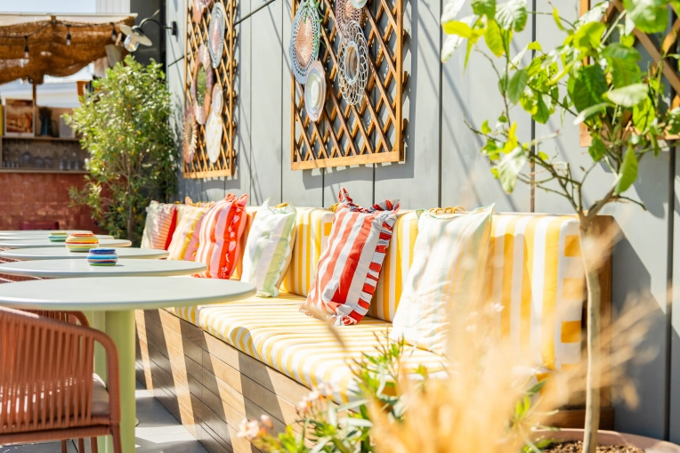 Hotel, Contemporary, Commercial Buildings, Outdoor/Garden, Full Project