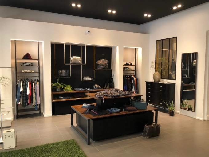 Contemporary, Retail / store, Full Project